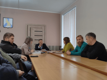 Сергей Старков провел рабочую встречу с сельхозпроизводителями округа
