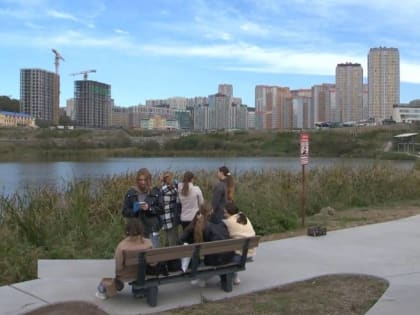 Экологи Владивостока очищают озеро на Патрокле