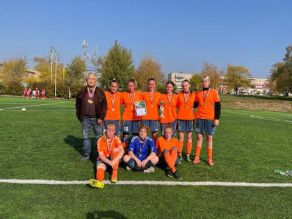 «Спарта» и «Бригантина» выиграли чемпионат и первенство Приморского края по футболу среди девушек