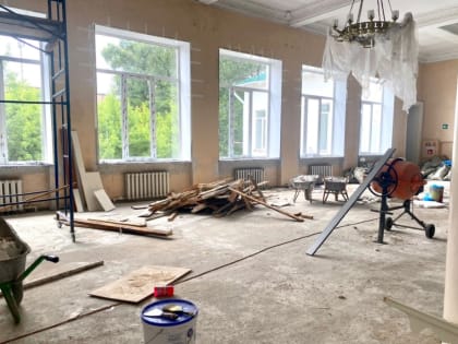 Реставрация аварийного дома культуры в Кавалерово завершится осенью