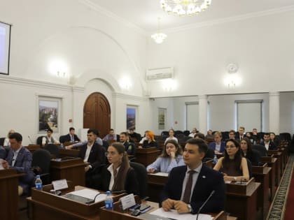 Состоялось заседание Общественной молодежной палаты при Думе города Владивостока