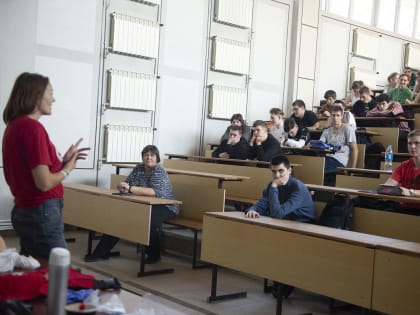 В Дальрыбвтузе проходят мастер-классы от Российского Красного креста