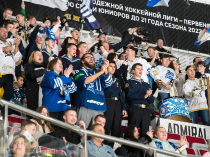 Хоккеисты «Адмирала» одержали седьмую домашнюю победу подряд, повторно обыграв «Нефтехимик»