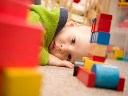 Аутизм: когда обращаться к специалисту
