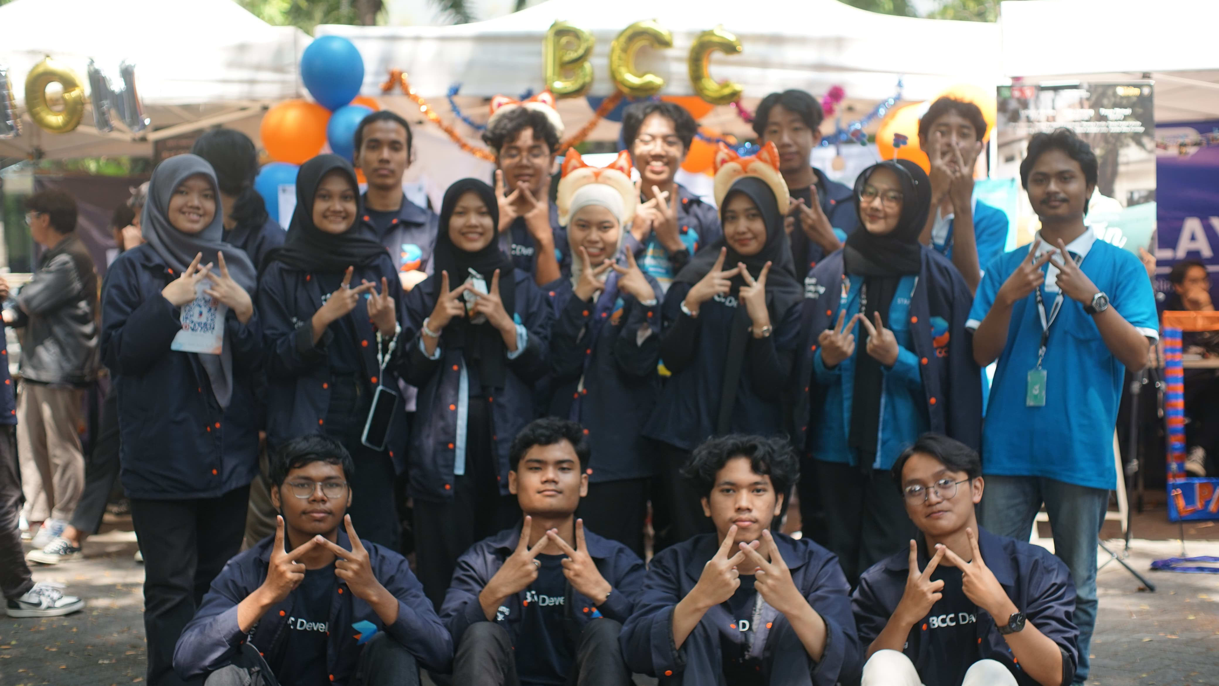 bcc's peeps photograph, from left to right: nofa, rusyard, rizka, arif, oliv, toni, rafli, mufida, abi, ayas, cut, jason, aurel, fahri, achmal, and me.