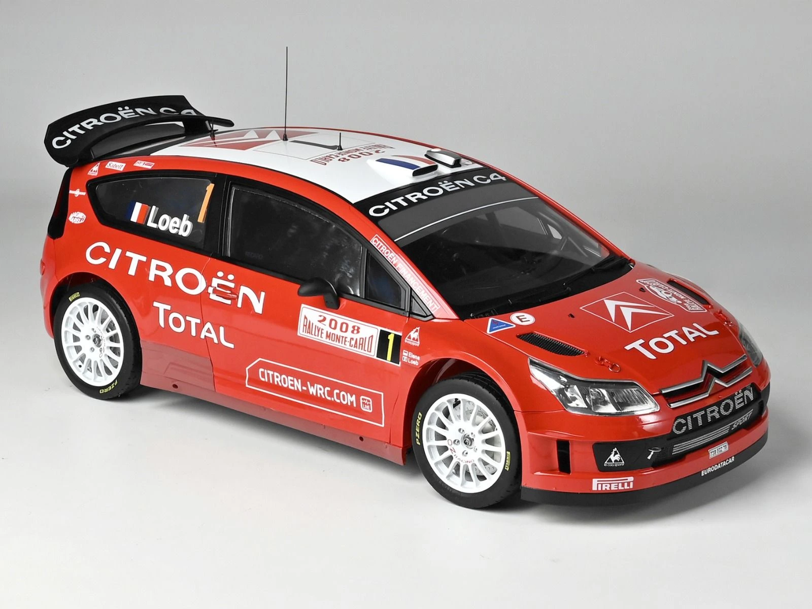 Front view of an assembled Citroën C4 WRC 2008 1/8 scale model