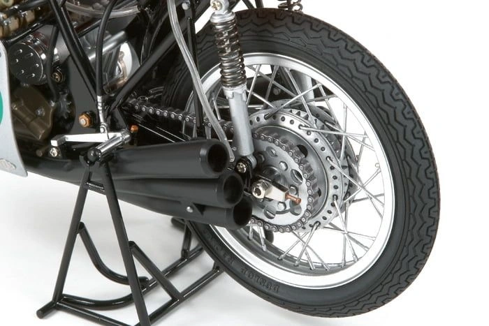 Close-up view of the rear tyre of an assembled Honda RC166 GP Racer 1/12 scale model