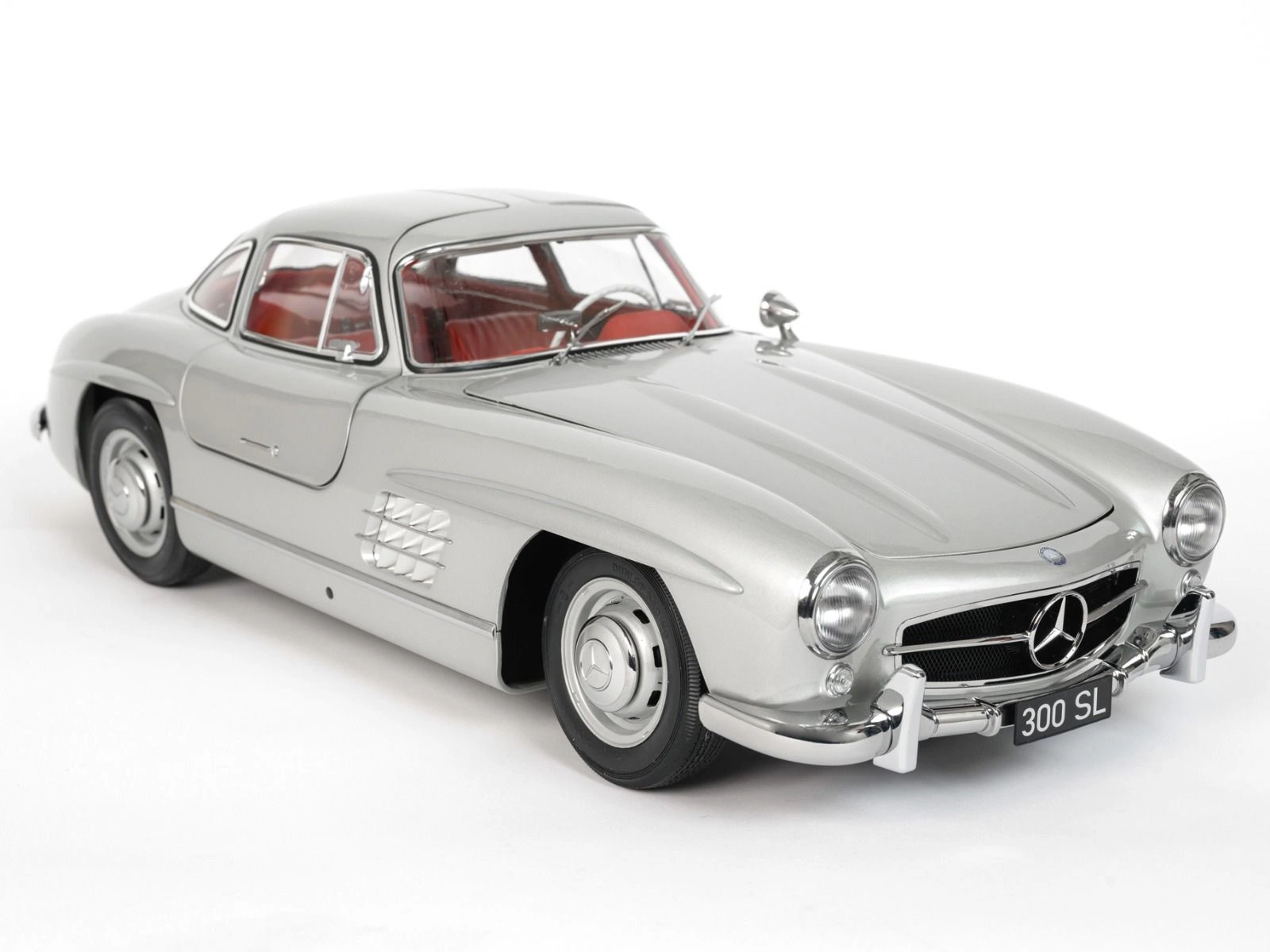 Front view of an assembled Mercedes 300 SL 1/8 scale model