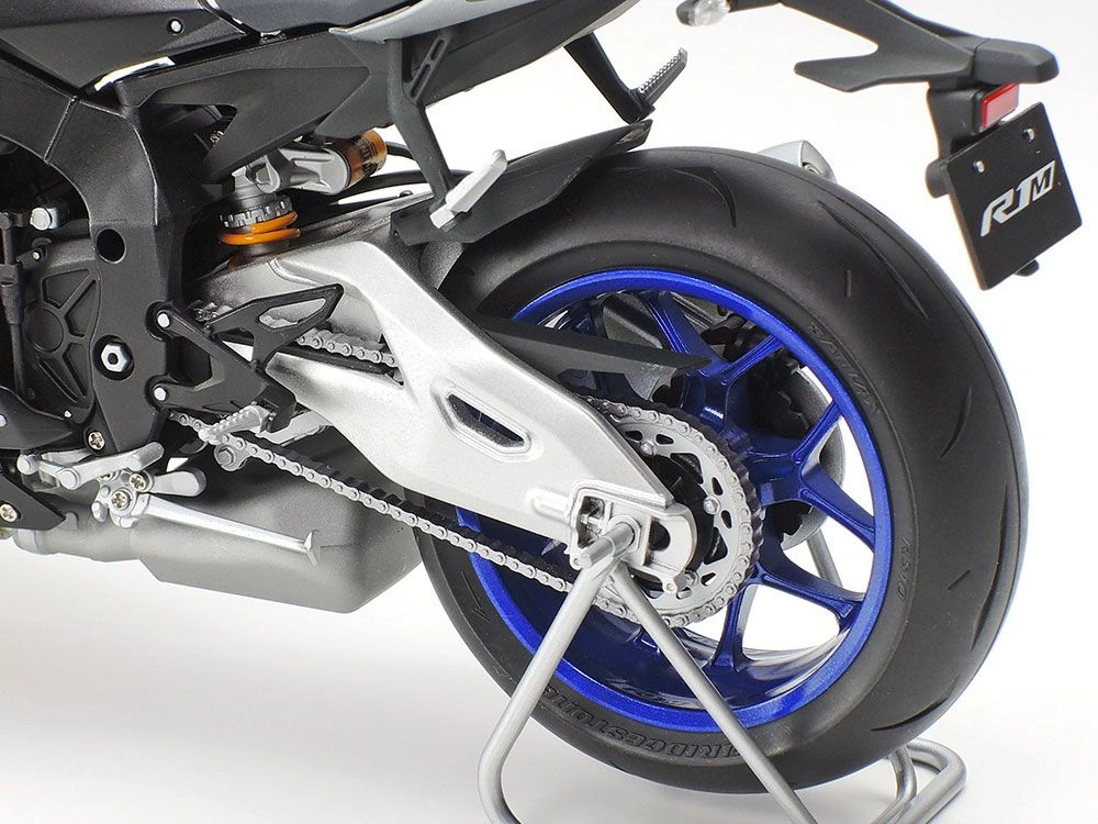 Close-up view of the rear tyre of an assembled Yamaha YZF-R1M 1/12 scale model
