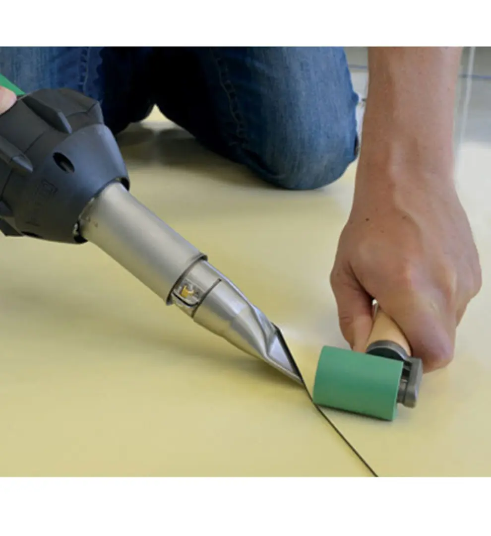 Hàn Bạt Xe Tải Chuyên Nghiệp - Giải Pháp Tối Ưu Từ Leister