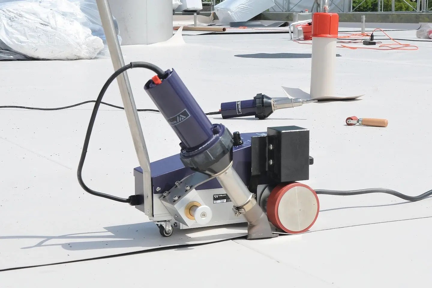 Máy Hàn Bạt PVC - Bí Quyết Kết Nối Vững Chãi Mọi Công Trình