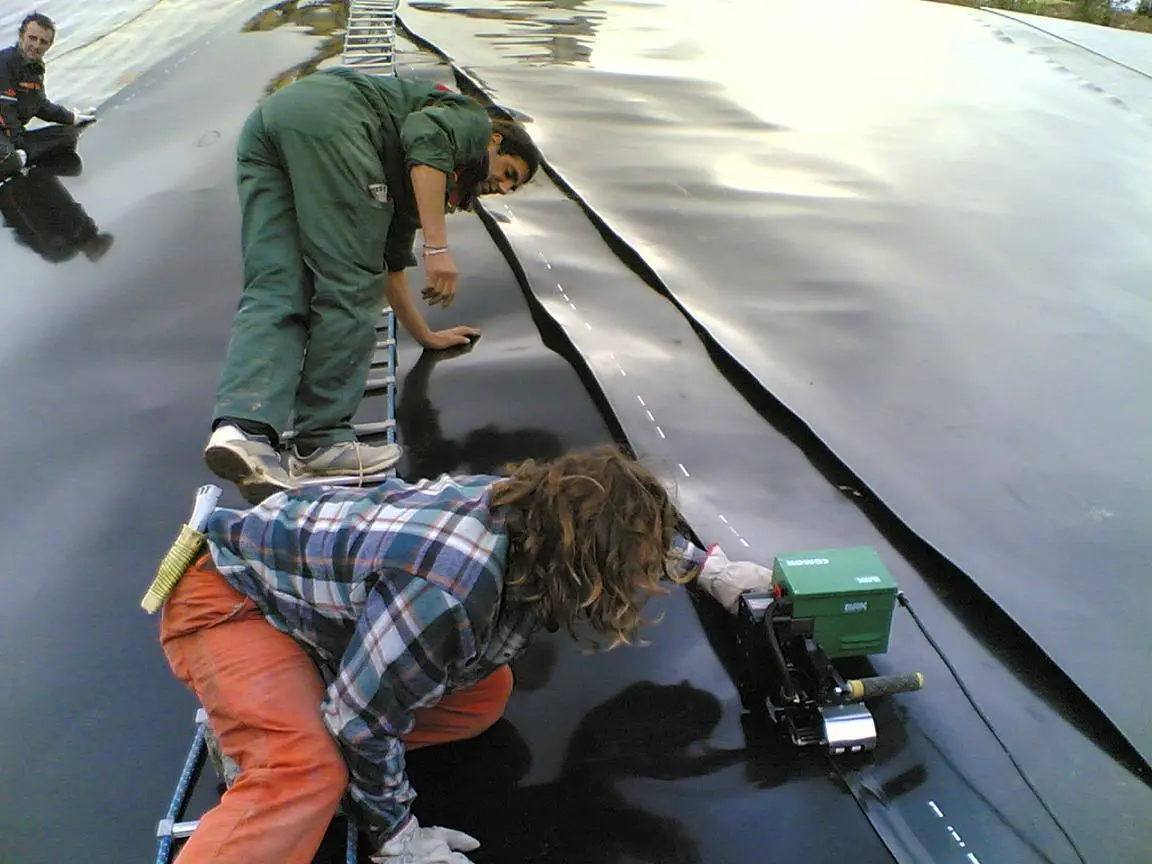 Máy hàn màng HDPE ComOn 2 - Hiệu suất đỉnh cao cho mọi công trình