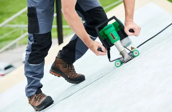Máy hàn bạt nhựa PVC UNIDRIVE 500 - Giải pháp hàn chuyên nghiệp vượt trội