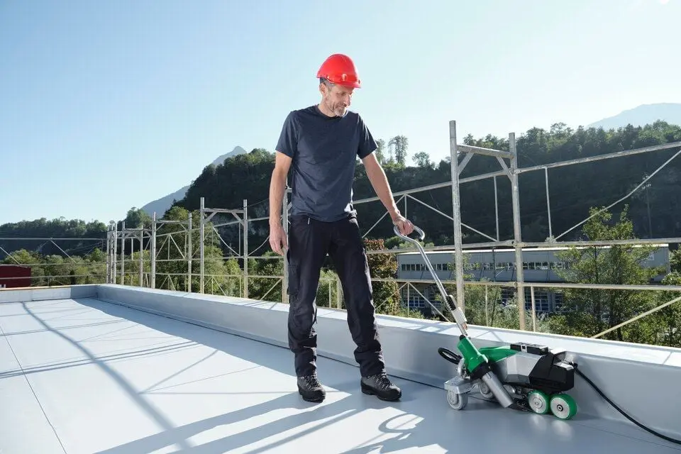 Máy hàn bạt Leister VARIMAT 300 - Giải pháp hàn bạt chuyên nghiệp hàng đầu