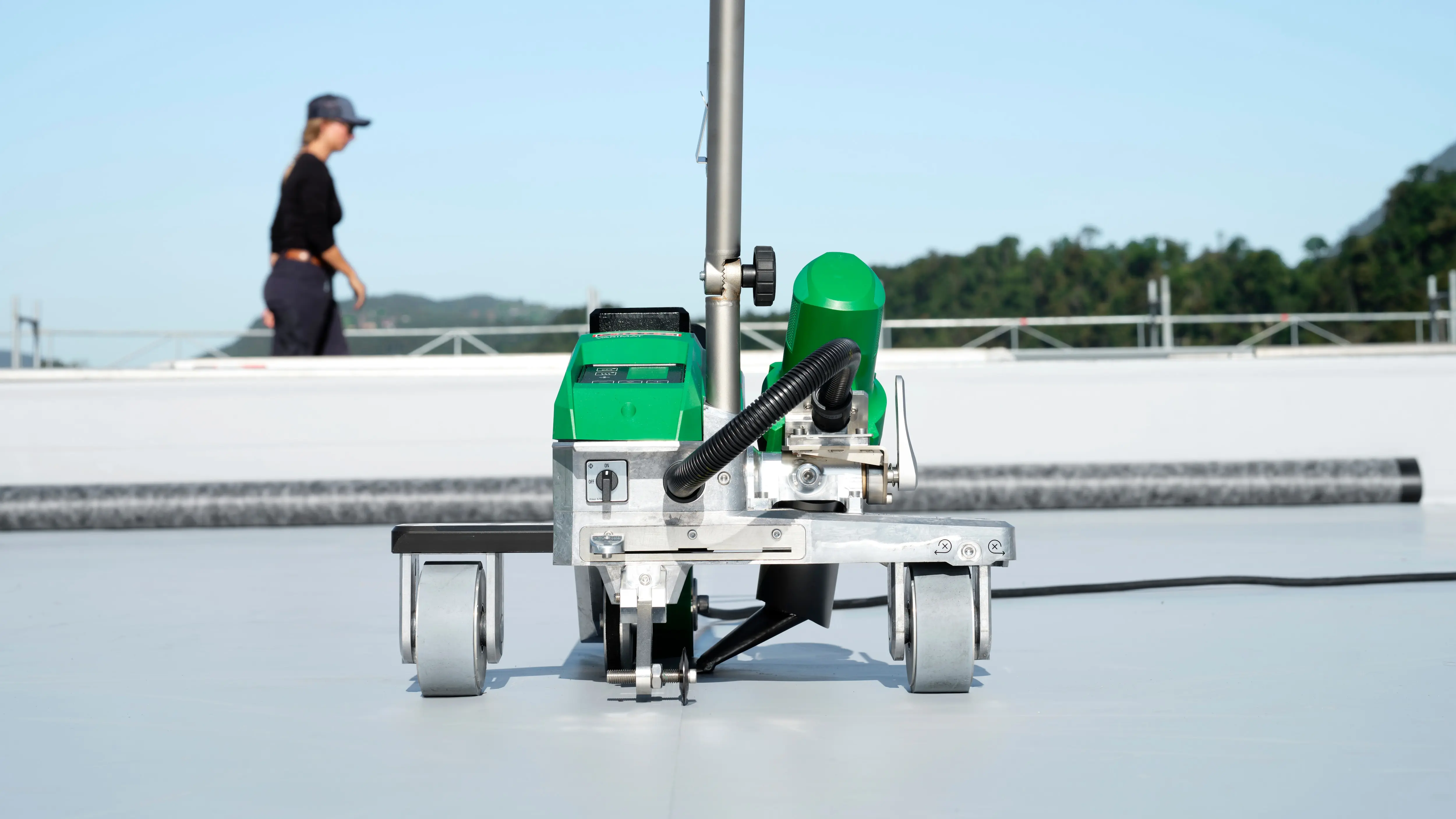 Máy hàn bạt Leister VARIMAT 300 - Giải pháp hàn bạt chuyên nghiệp hàng đầu