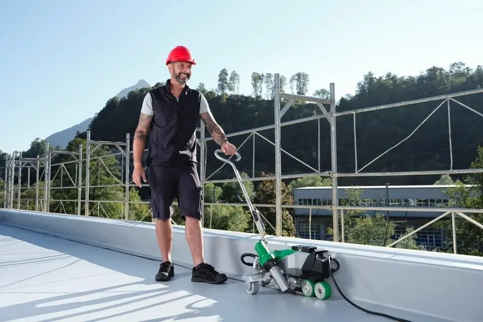 Máy hàn bạt Leister VARIMAT 500 - Hiệu Suất Vượt Trội Cho Mọi Công Trình