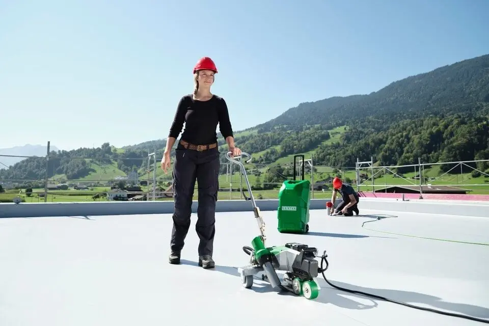 Máy hàn bạt Leister VARIMAT 500 - Hiệu Suất Vượt Trội Cho Mọi Công Trình