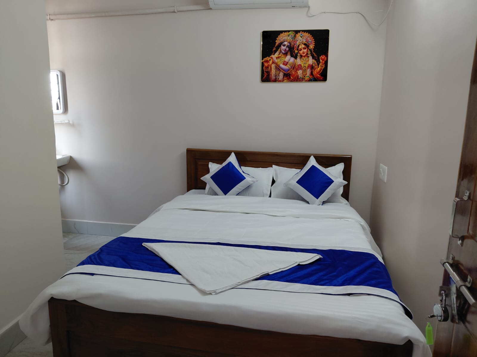 Economy AC Room
