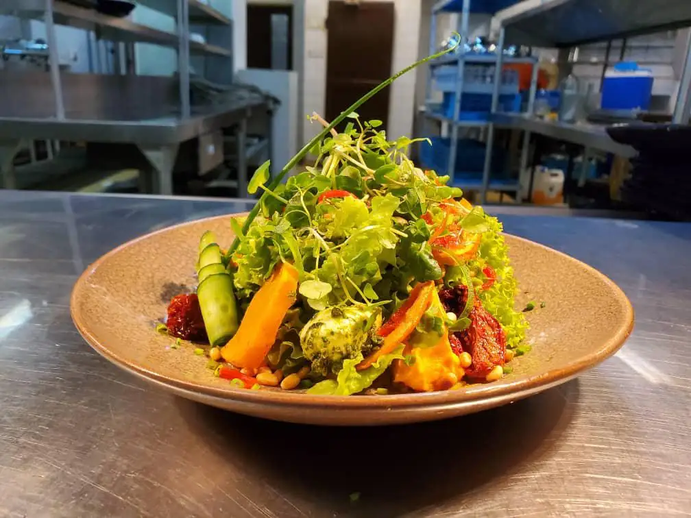 Bocconcini & butternut salad