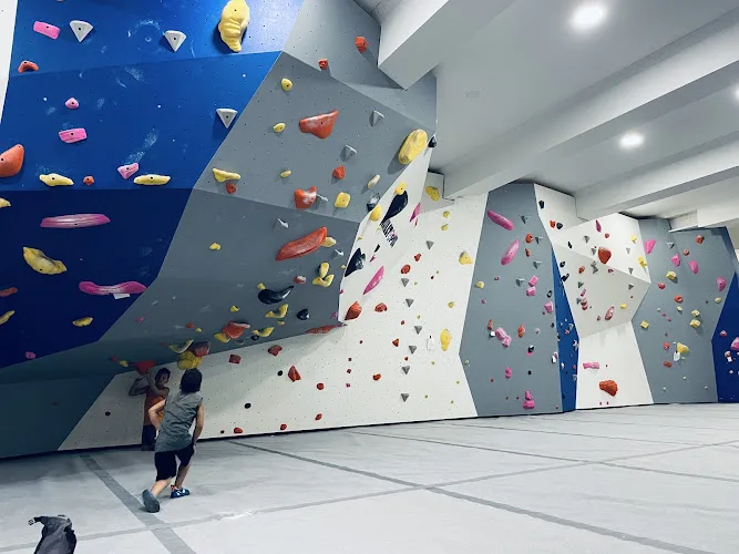 4.8★ Climb Cleveland | Cleveland Climbing Gym