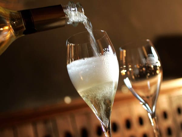 team-building-degustation-de-champagne-et-dejeuner-d-equipe-a-paris
