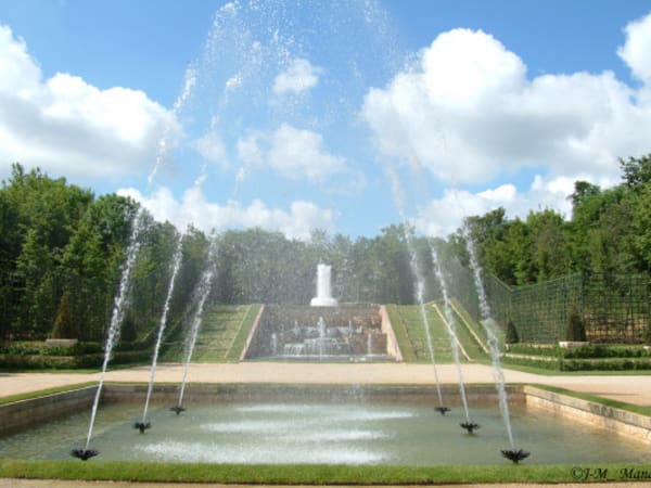 Team-Building-team-building-visite-des-jardins-de-versailles-entre-collegues