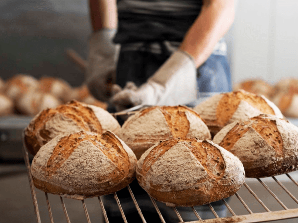 Team-Building-atelier-de-creation-de-baguettes-en-groupe-a-paris