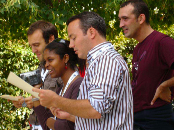 team-building-Activite-parodie-de-films-en-equipe-pour-entreprise