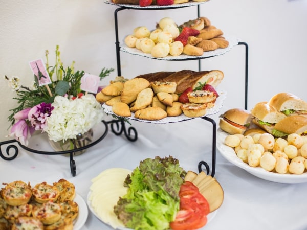 team-building-Team-bulding-lors-dune-balade-et-dun-dejeuner-conviviale
