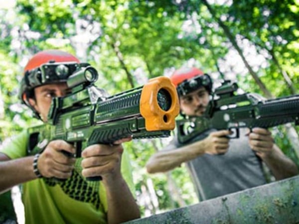 team-building-Team-Building-jeu-et-technologie-laser-game-en-equipe-a-Paris