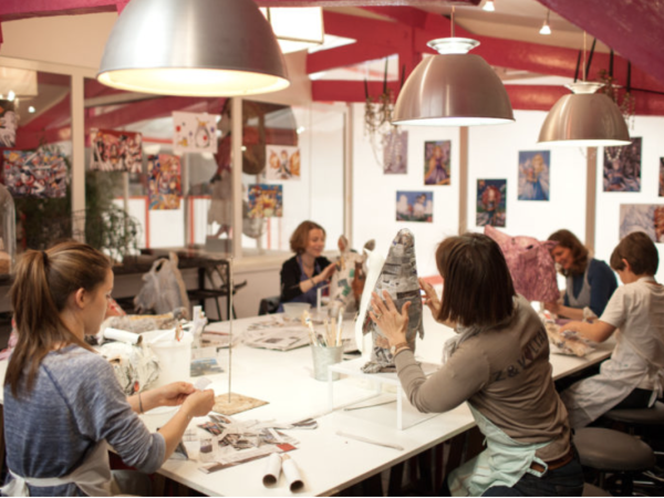 team-building-Team-Building-artistique-atelier-DIY-sculpture-papier-mache-a-Paris