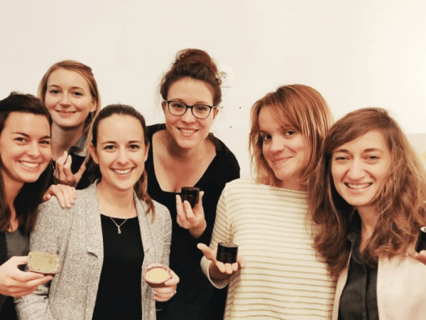team-building-Team-Building-DIY-creation-de-cosmetique-shampoing-en-equipe-a-Paris