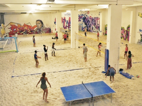 team-building-Team-Building-parcours-de-defi-sportif-a-Pantin-entre-collegues