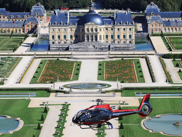 Team-Building-Decouvrez-Paris-en-helicoptere-lors-dun-team-building-insolite