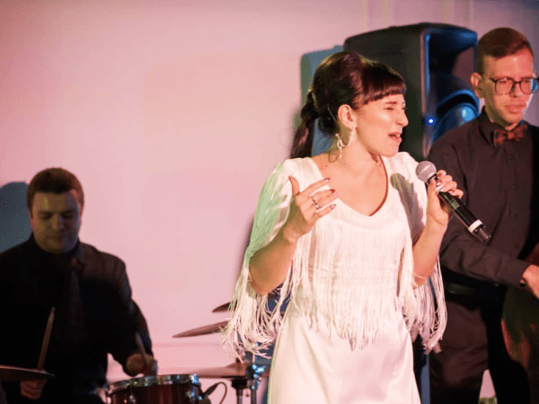 animation-Offrez-une-ame-pop-rock-a-vos-evenements-avec-un-groupe-de-musique-live-pour-soiree-entreprise-ou-seminaire-a-paris