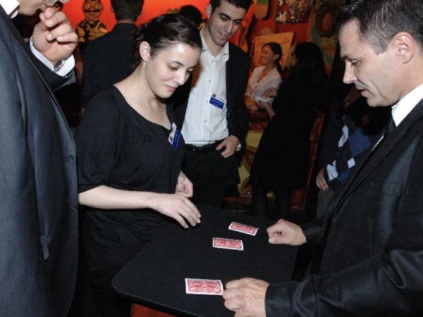 team-building-Privatisation-du-musee-de-la-magie-pour-une-soiree-dentreprise