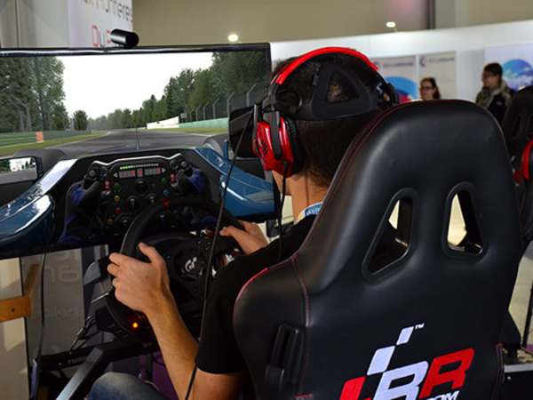 animation-Animation-simulateur-de-course-en-realite-virtuelle-a-Paris