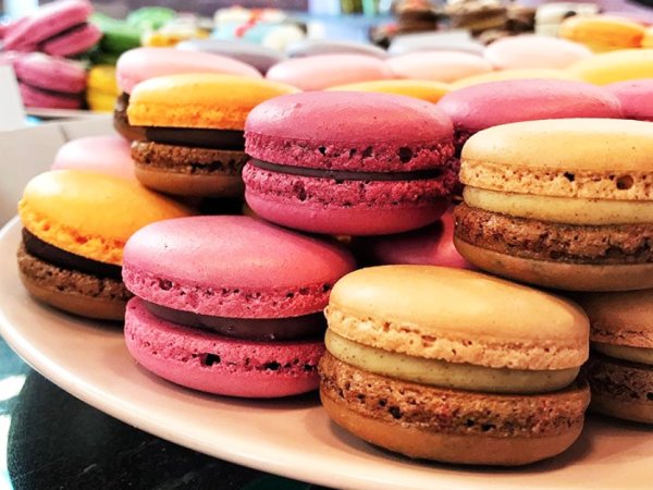 team-building-Team-Building-pour-un-atelier-macarons-en-equipe-a-Paris