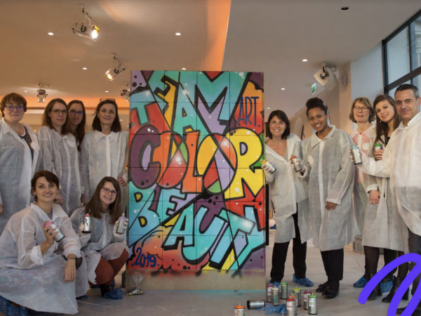 team-building-Team-Building-en-equipe-pour-un-cours-de-graffiti-a-Paris