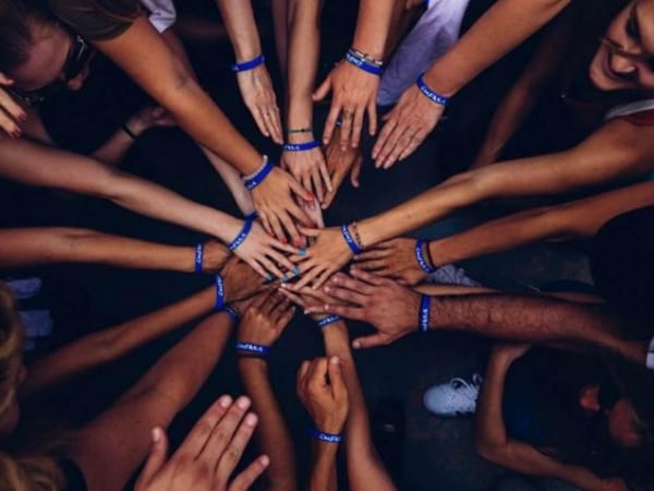 team-building-Team-building-challenge-hackathon-au-profit-dune-association-en-equip