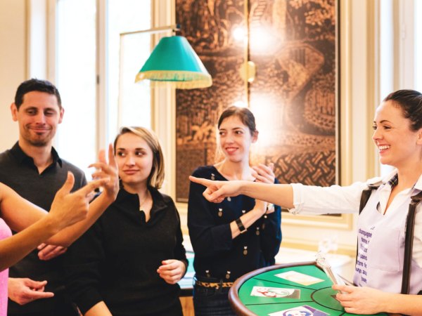 team-building-Team-Building-atelier-Vini-Vegas-cocktail-en-equipe-a-Paris
