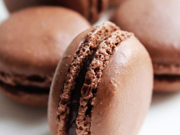 team-building-Team-Building-cours-de-patisserie-macarons-en-equipe-a-Paris