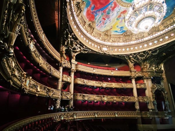 team-building-Team-building-en-visite-au-Palais-Garnier-en-equipe-a-Paris