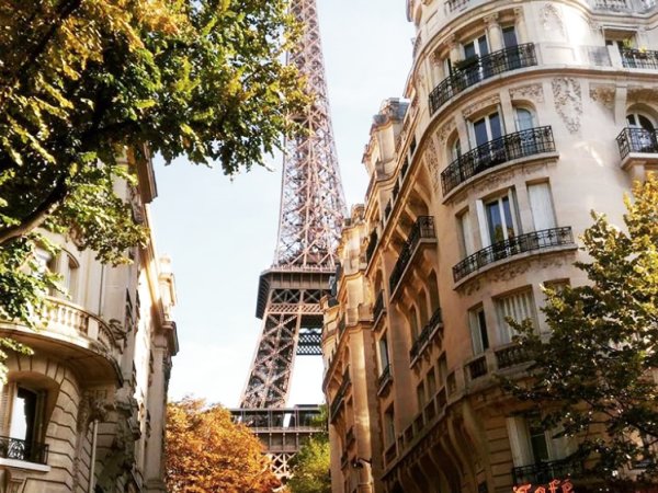 team-building-Team-building-Le-Champ-de-Mars-2000-ans-dhistoire-en-equipe-a-Paris