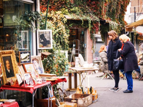 team-building-Team-Building-visite-du-marche-des-puces-de-Saint-Ouen-a-Paris