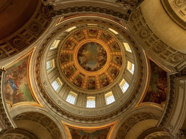 Team-Building-Team-building-decouverte-des-Invalides-en-equipe-a-Paris