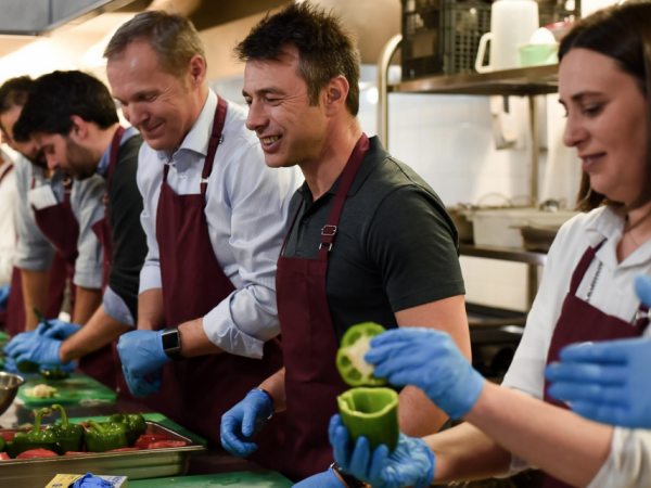 team-building-Team-building-Concours-de-cuisine-avec-des-chefs-en-situation-de-handi
