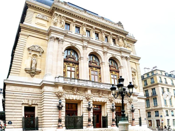 team-building-Team-building-Lumiere-lenfance-du-cinema-en-equipe-a-Paris