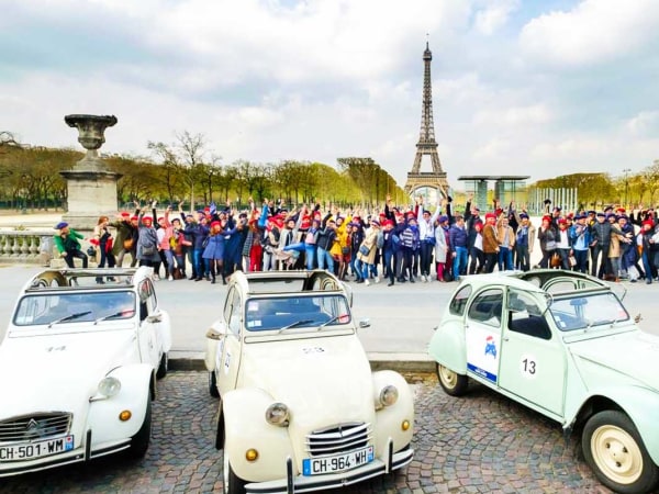 team-building-visite-paris-en-deux-chevaux