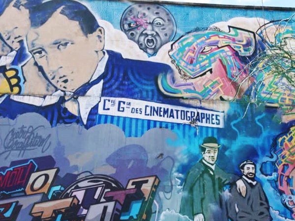 team-building-Team-building-cine-balade-avec-Melies-a-Montreuil-en-equipe-a-Paris